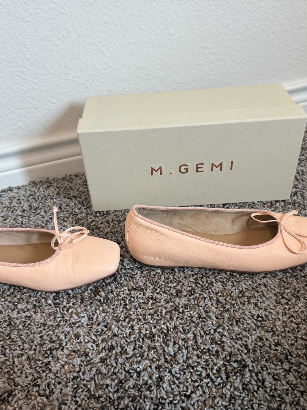 M. Gemi Women’s Pink Ballet Flats - Picture 4 of 5